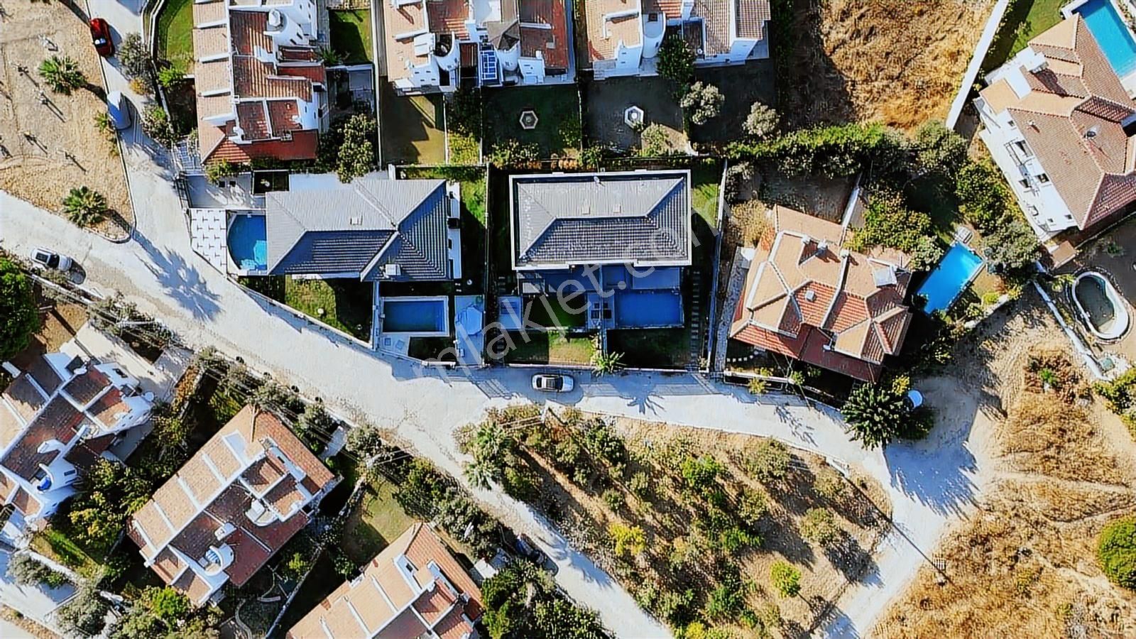 Çeşme Şifne'de Havuzlu Muhteşem Konumda Satılık 4+1 Villa - Görsel 11