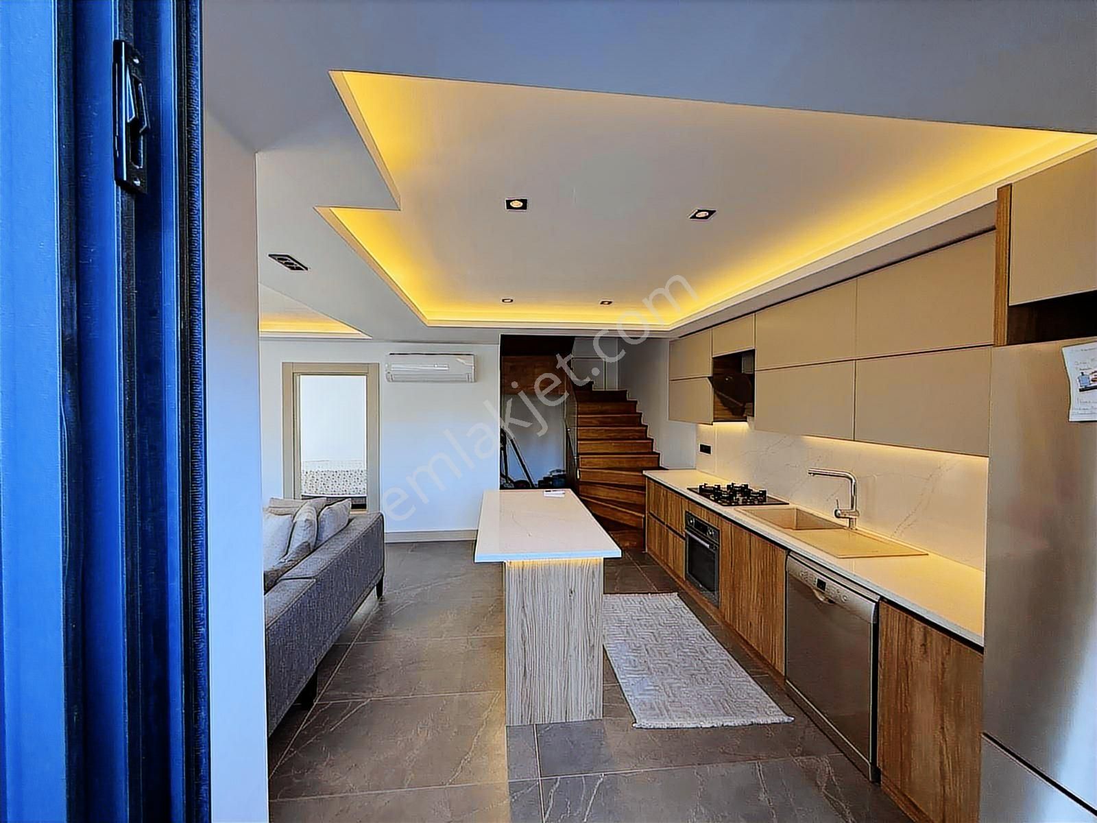 Çeşme Şifne'de Havuzlu Muhteşem Konumda Satılık 4+1 Villa - Görsel 13