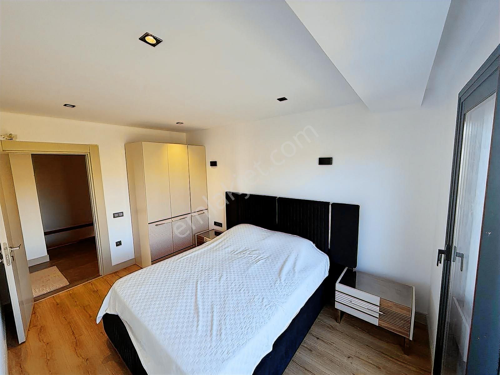 Çeşme Şifne'de Havuzlu Muhteşem Konumda Satılık 4+1 Villa - Görsel 14