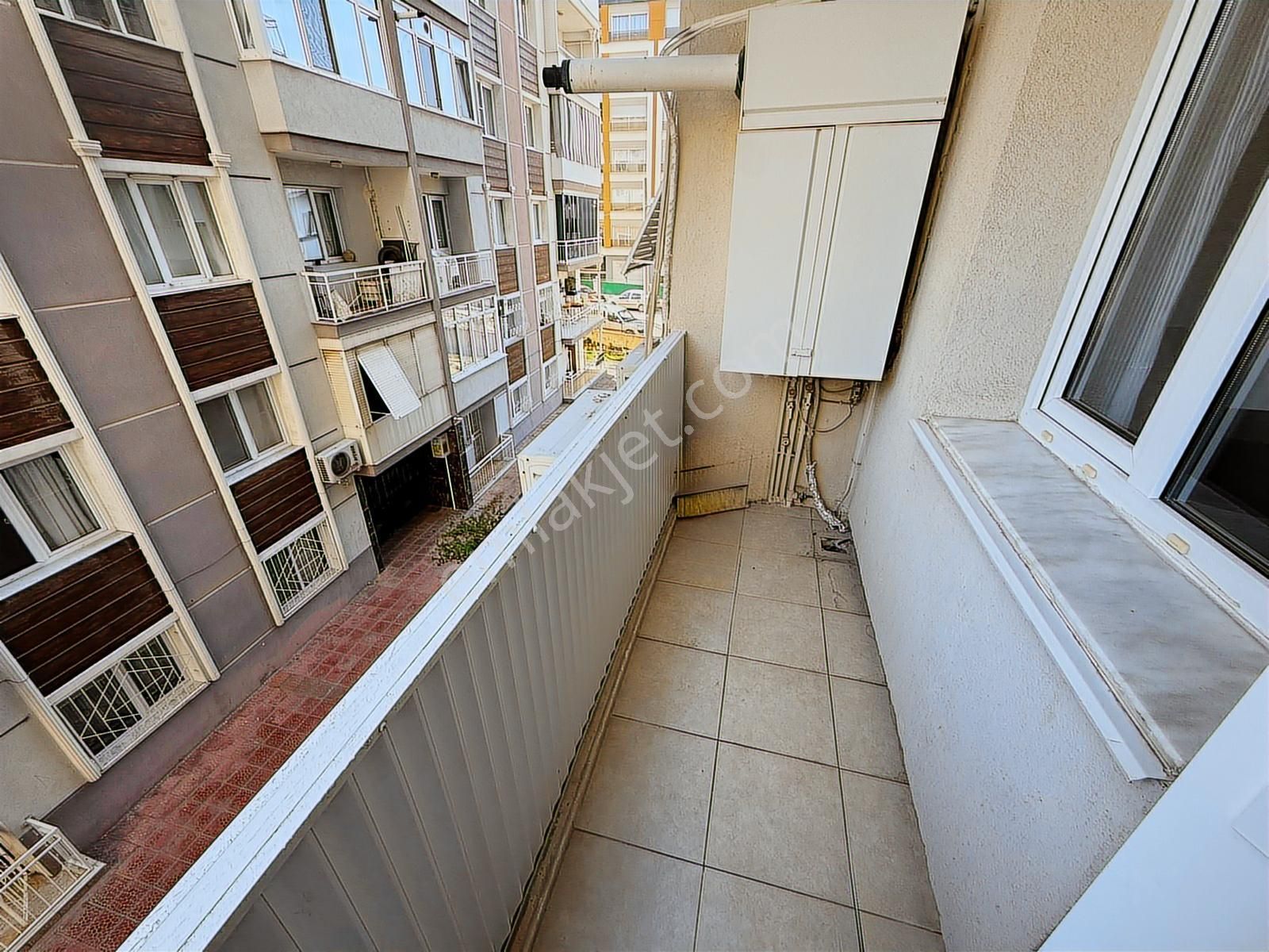Buca Dilek Sitesi'nde Full Tadilatlı Kiralık 3+1 Daire - Görsel 16