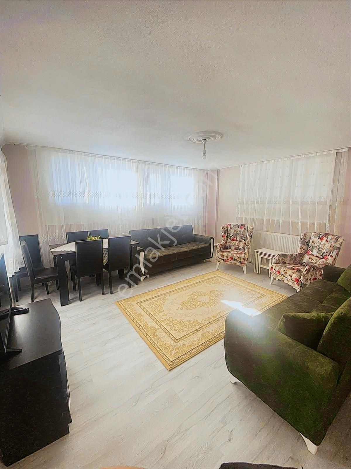 Era Angel Gayrimenkul'den Küçükköy'de 2+1 Eşyalı Kiralık Daire