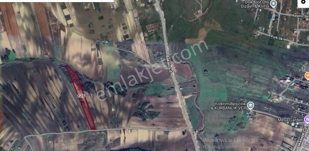 Arnavutköy Haraççıda Satılık Arsa , 275 M2 Yolu Var Merkezde İmarlı