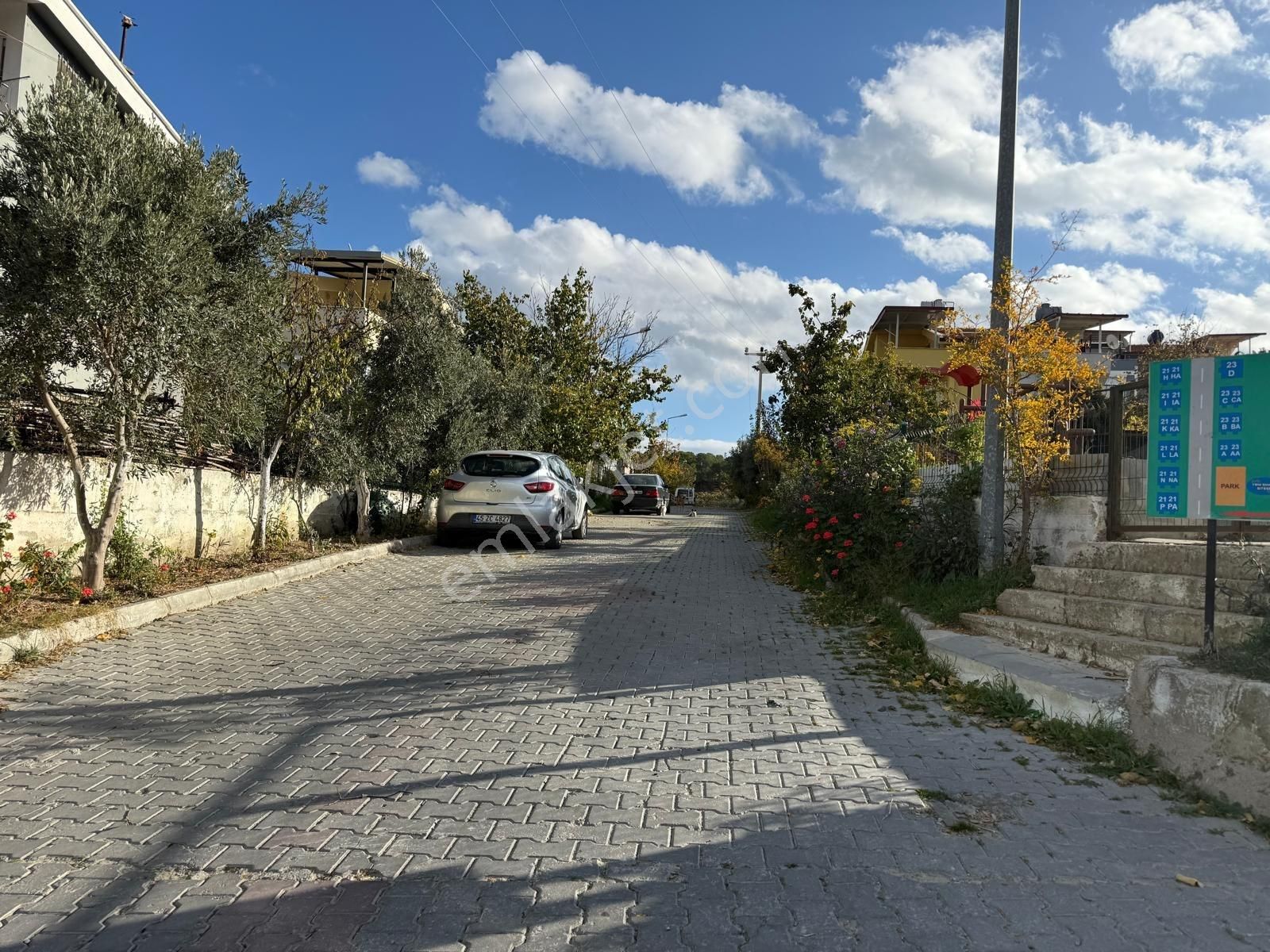 Kuşadası Davutlar Merkezine Yakın 3+1 Bahçeli Verandalı Villa - Görsel 14