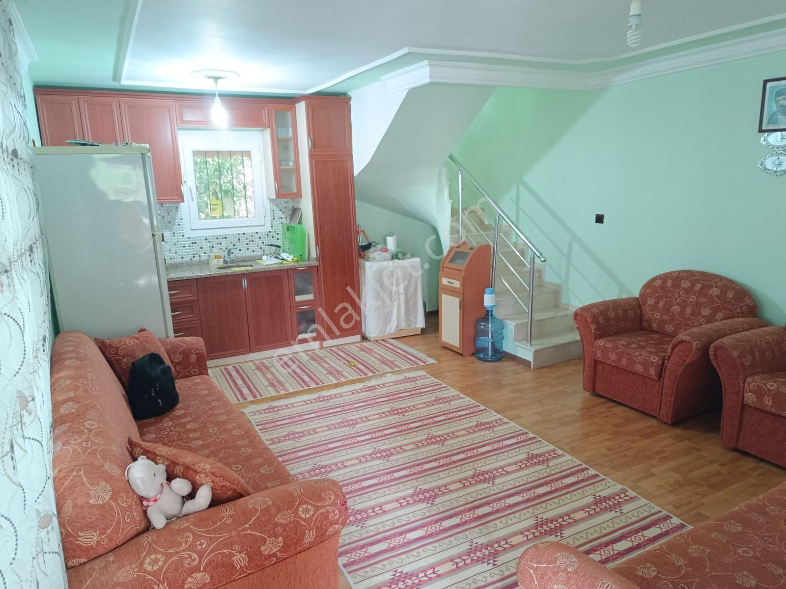 Kuşadası Davutlar Merkezine Yakın 3+1 Bahçeli Verandalı Villa - Görsel 32