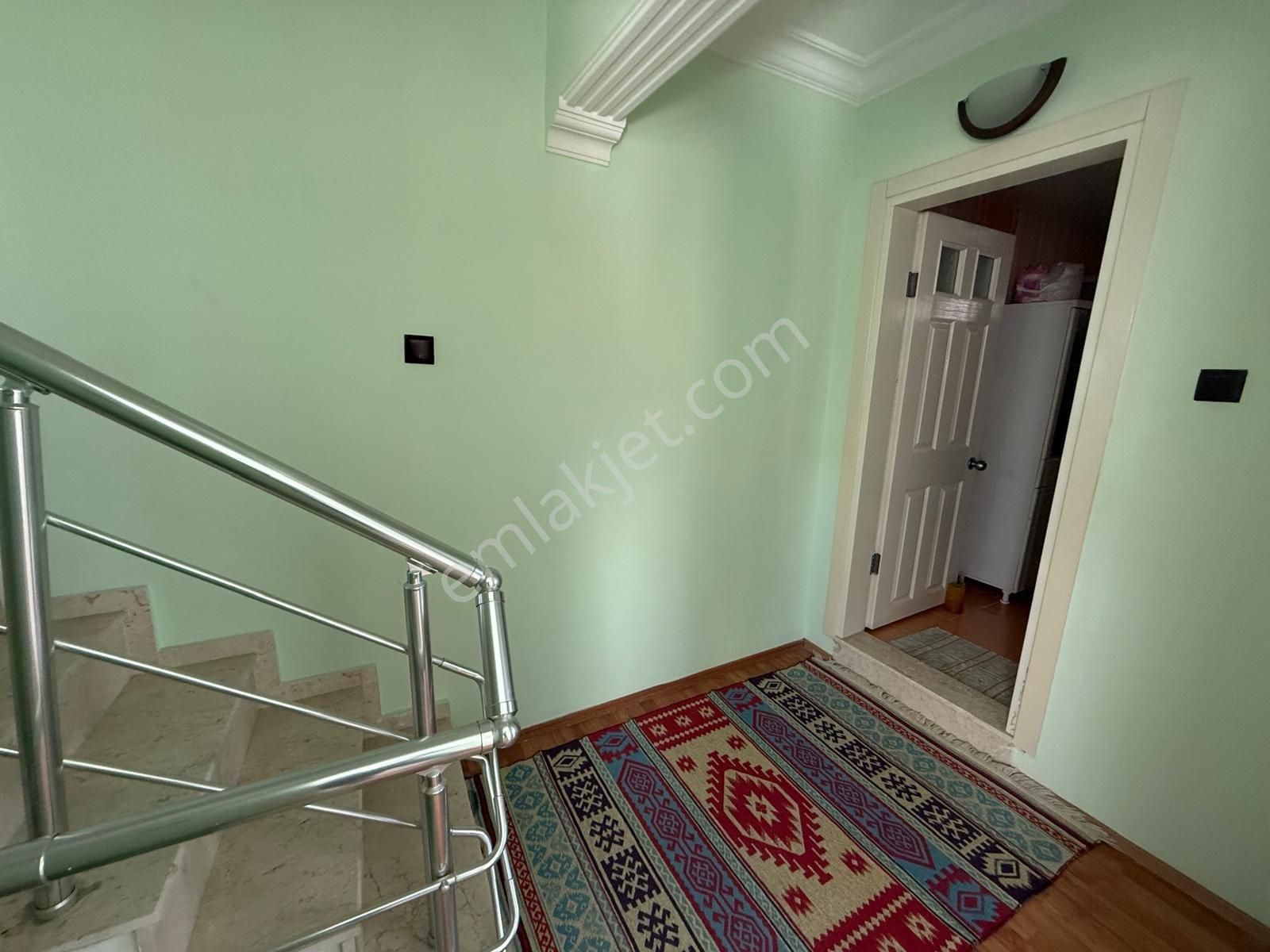 Kuşadası Davutlar Merkezine Yakın 3+1 Bahçeli Verandalı Villa - Görsel 29