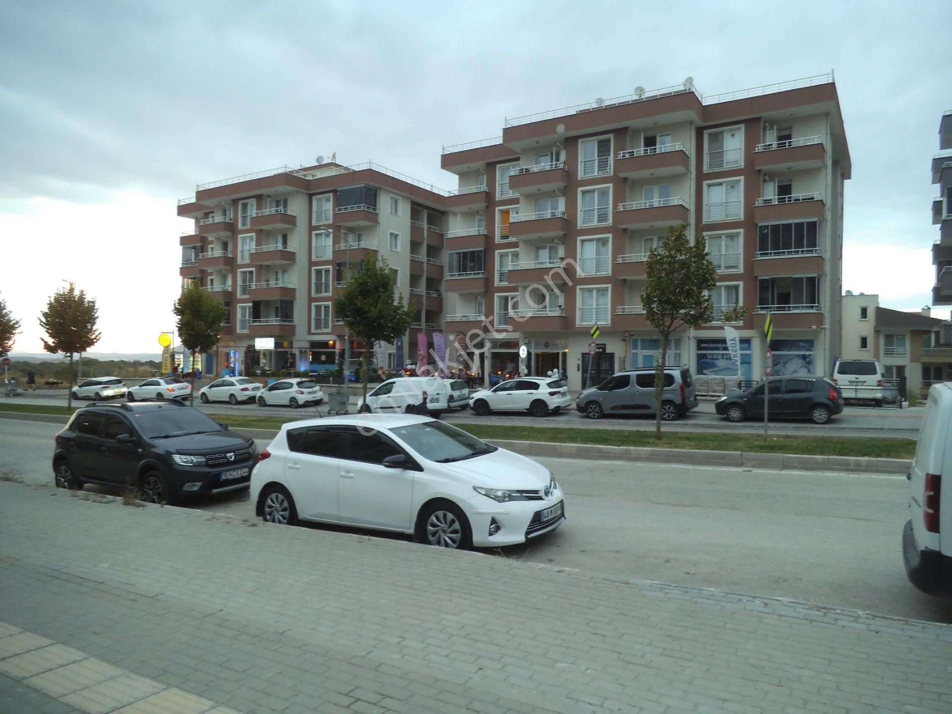 Meta Invest' Atatürk Bulvarına Cephe Site İçi, Eşyalı 2+1ara Kat