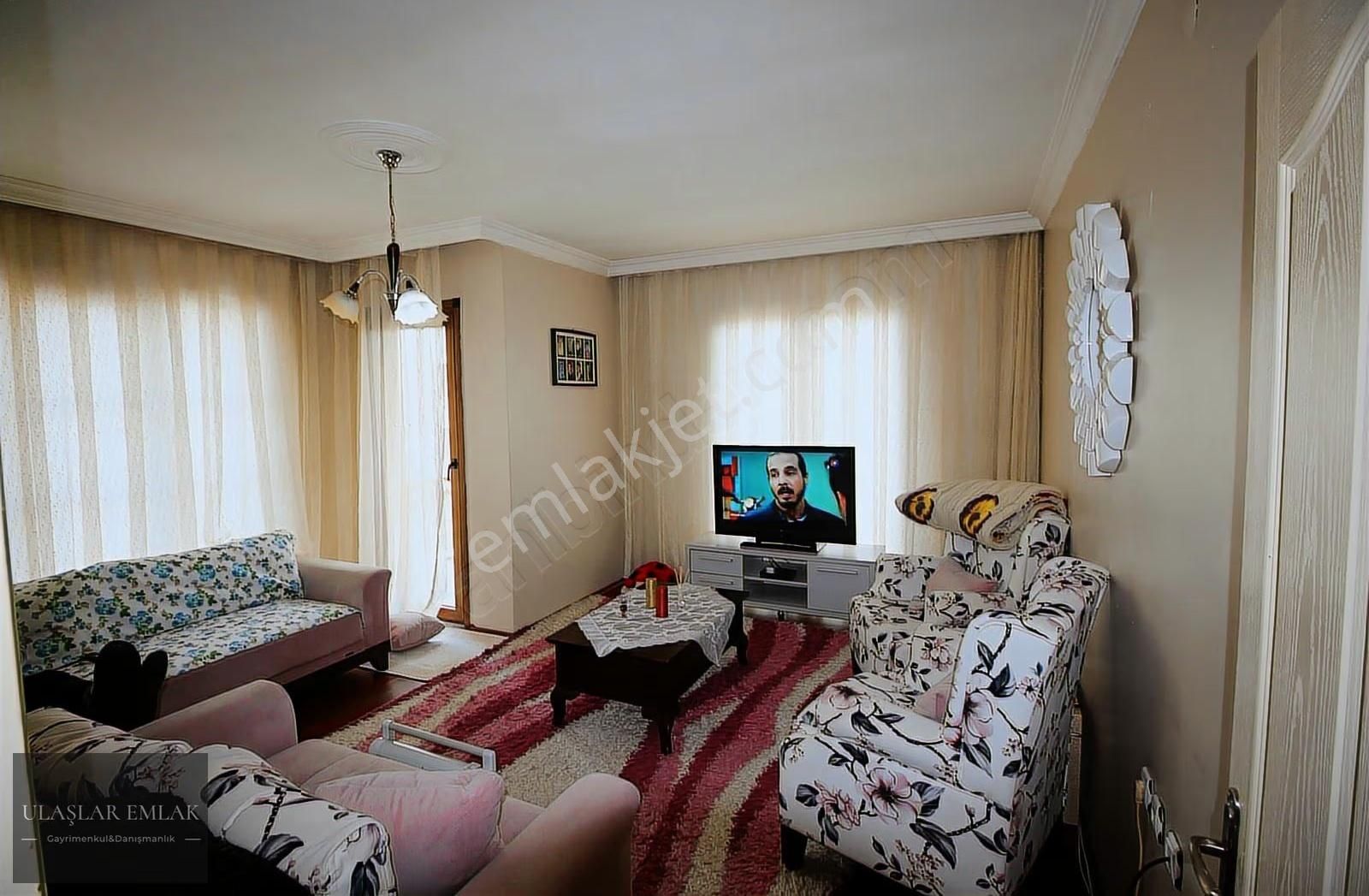 Ümraniye Çamlık Mah 3+1 135 M2 Satılık Arakat Daire