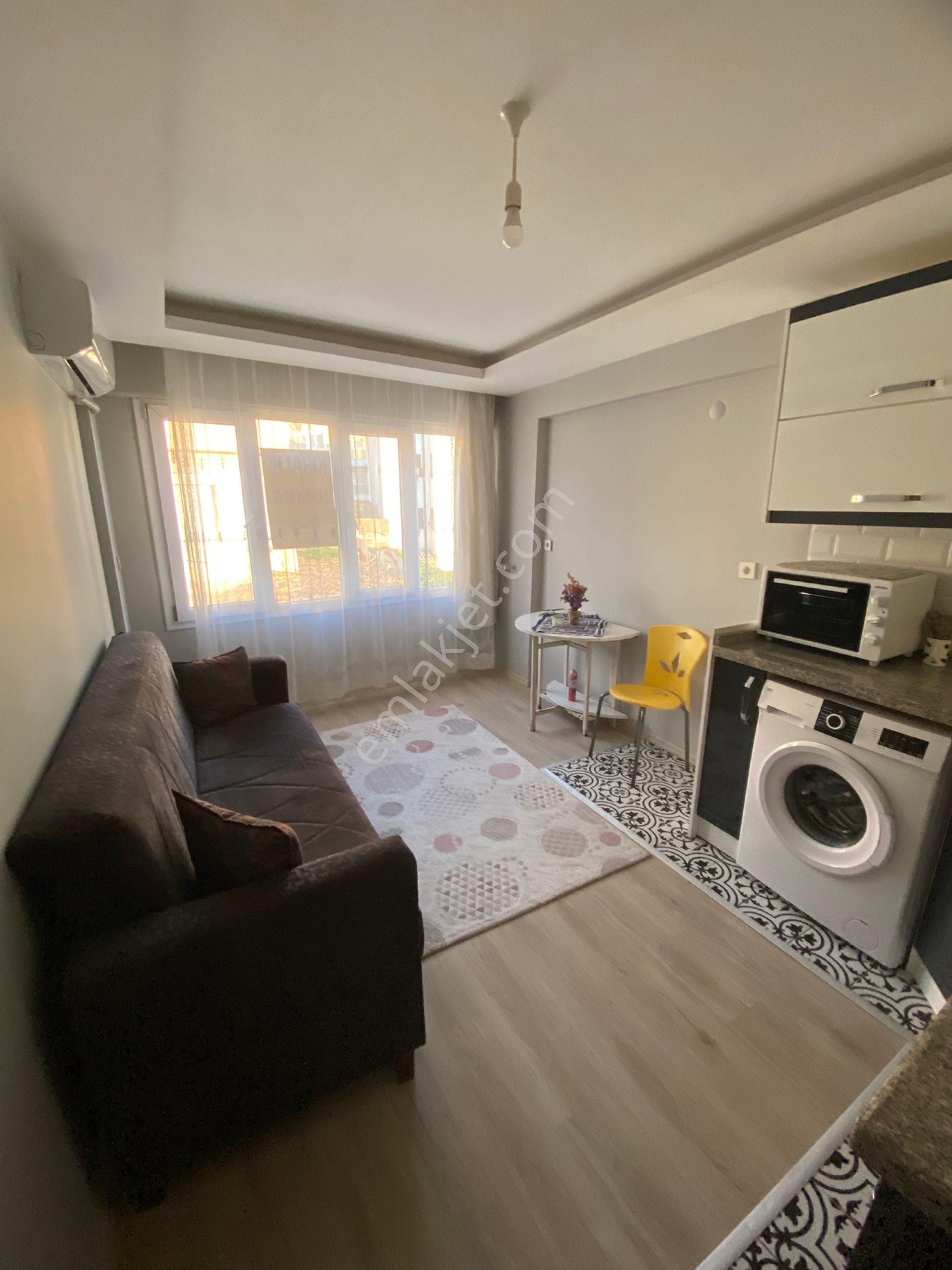 Nezih Apartmanda Eşyalı 1+1