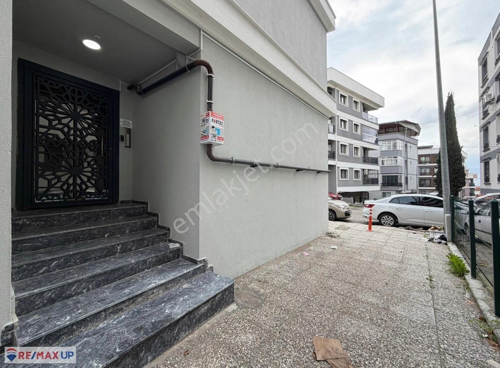 Buca Yaylacık Mh. Eşyalı Doğalgazlı Kiralık 1+1 Daire - Görsel 4