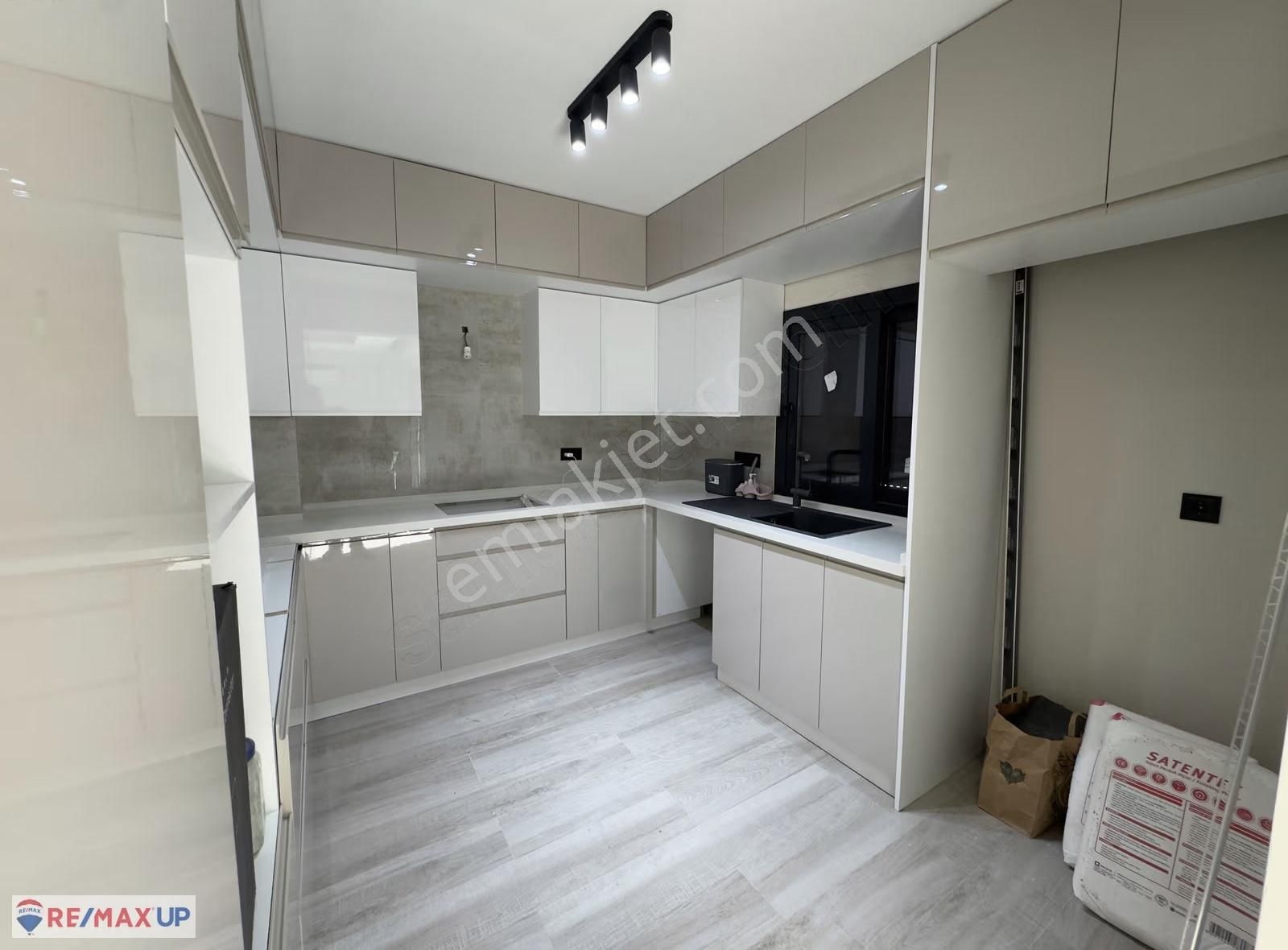 İzmir'in İncisi Çandarlı'da Deniz Manzaralı Lüks Müstakil Villa - Görsel 26