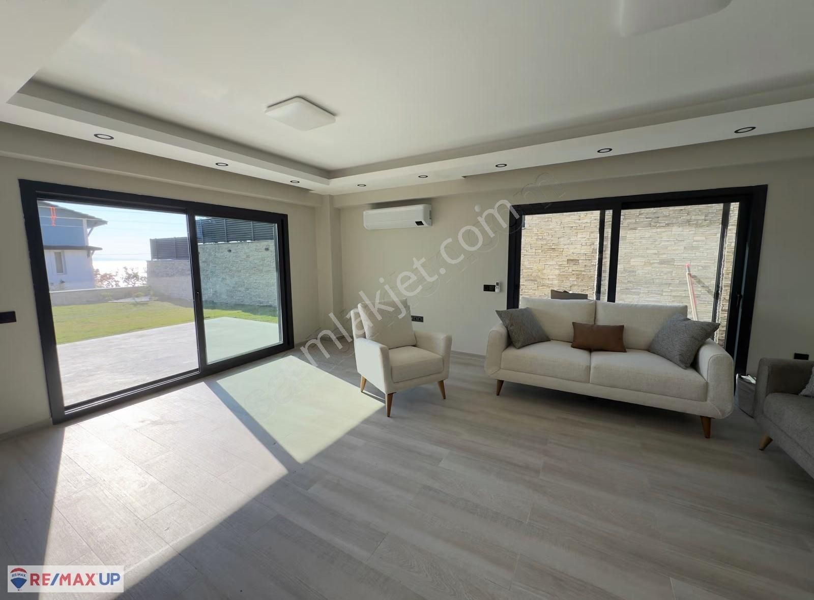 İzmir'in İncisi Çandarlı'da Deniz Manzaralı Lüks Müstakil Villa - Görsel 33