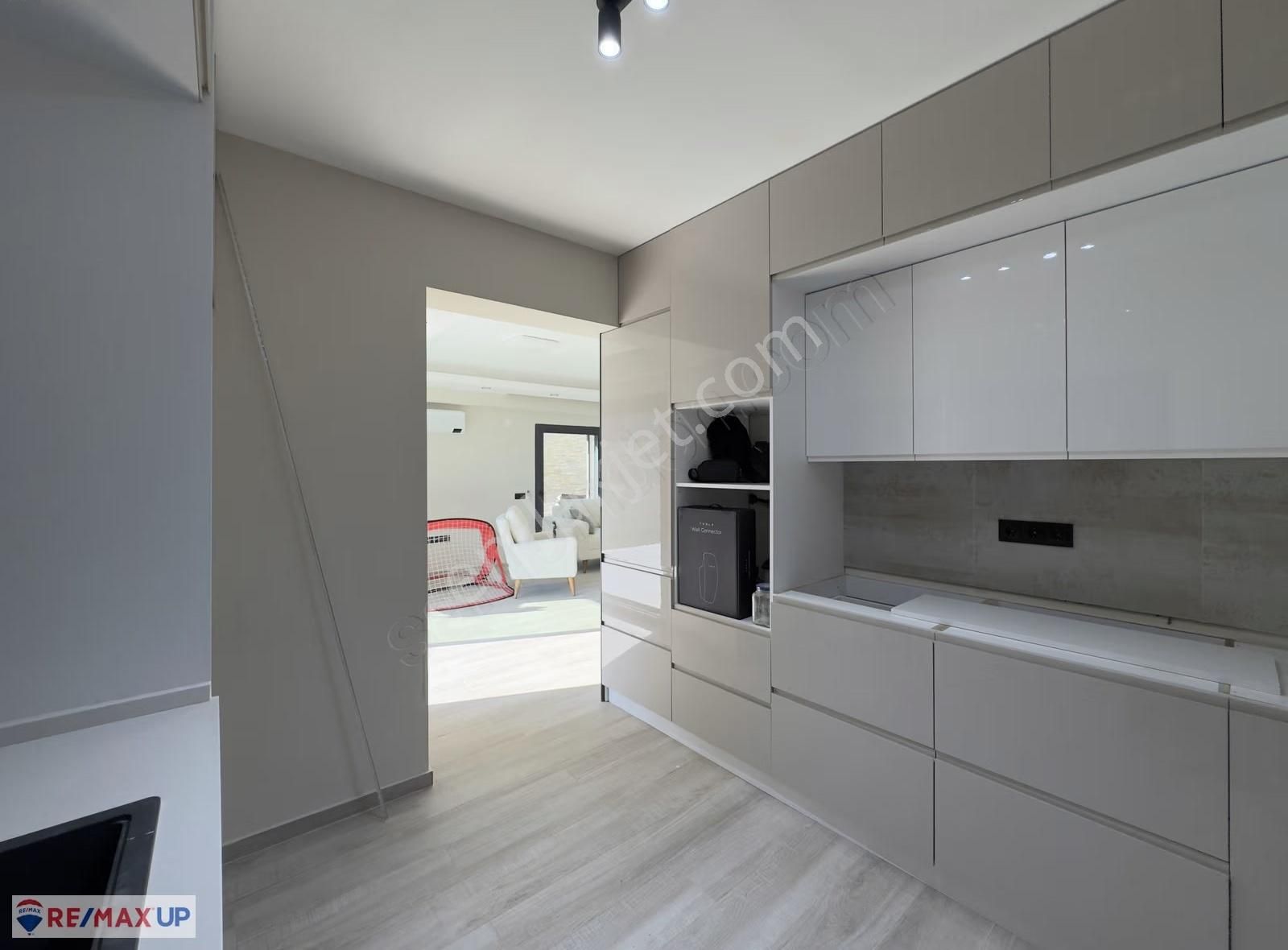 İzmir'in İncisi Çandarlı'da Deniz Manzaralı Lüks Müstakil Villa - Görsel 35