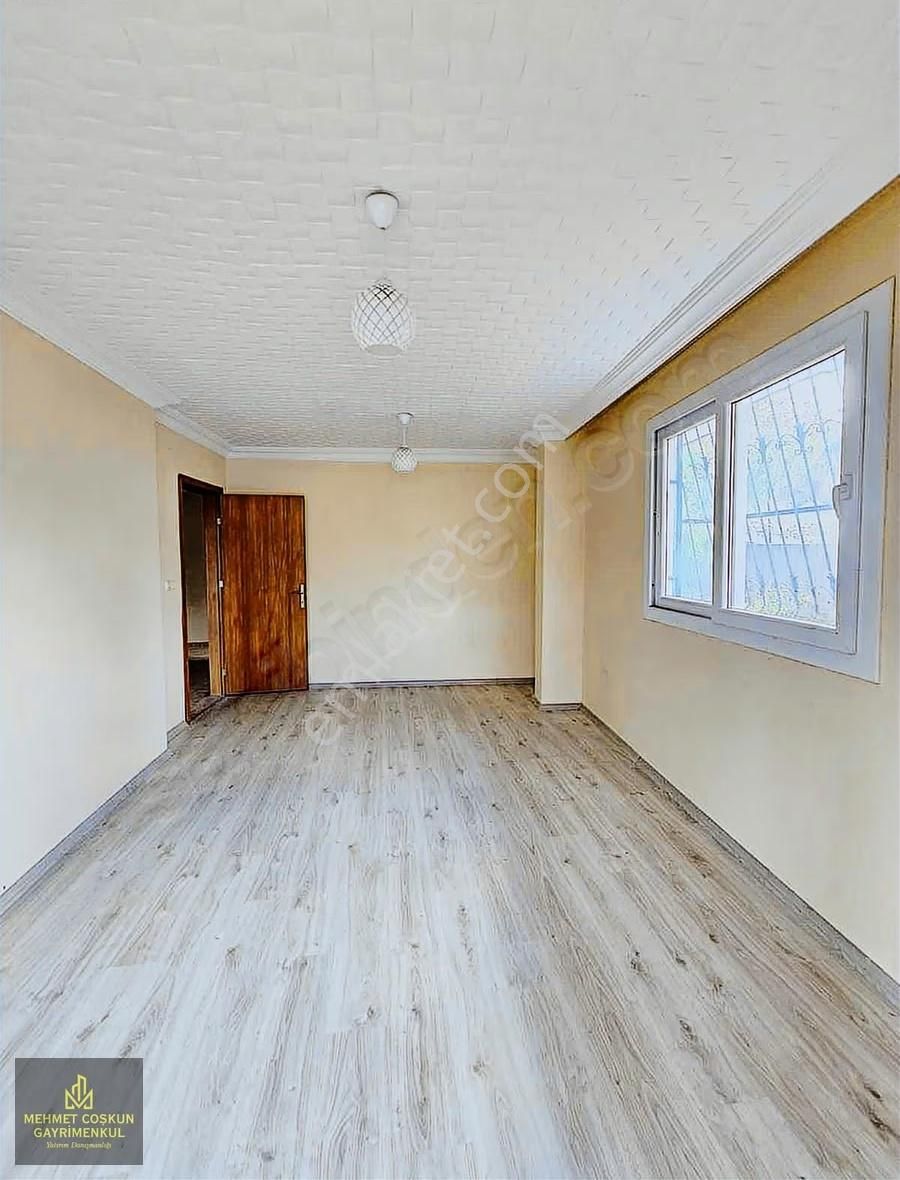 100.yılda Köşe Parsel Tek Tapu Bahçeli Satılık 3 Katlı Ev - Görsel 2