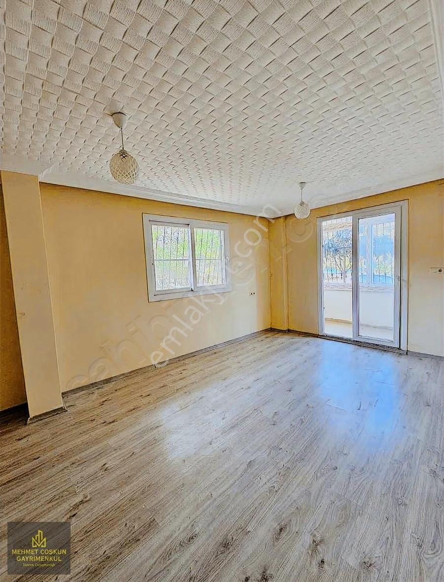 100.yılda Köşe Parsel Tek Tapu Bahçeli Satılık 3 Katlı Ev - Görsel 11