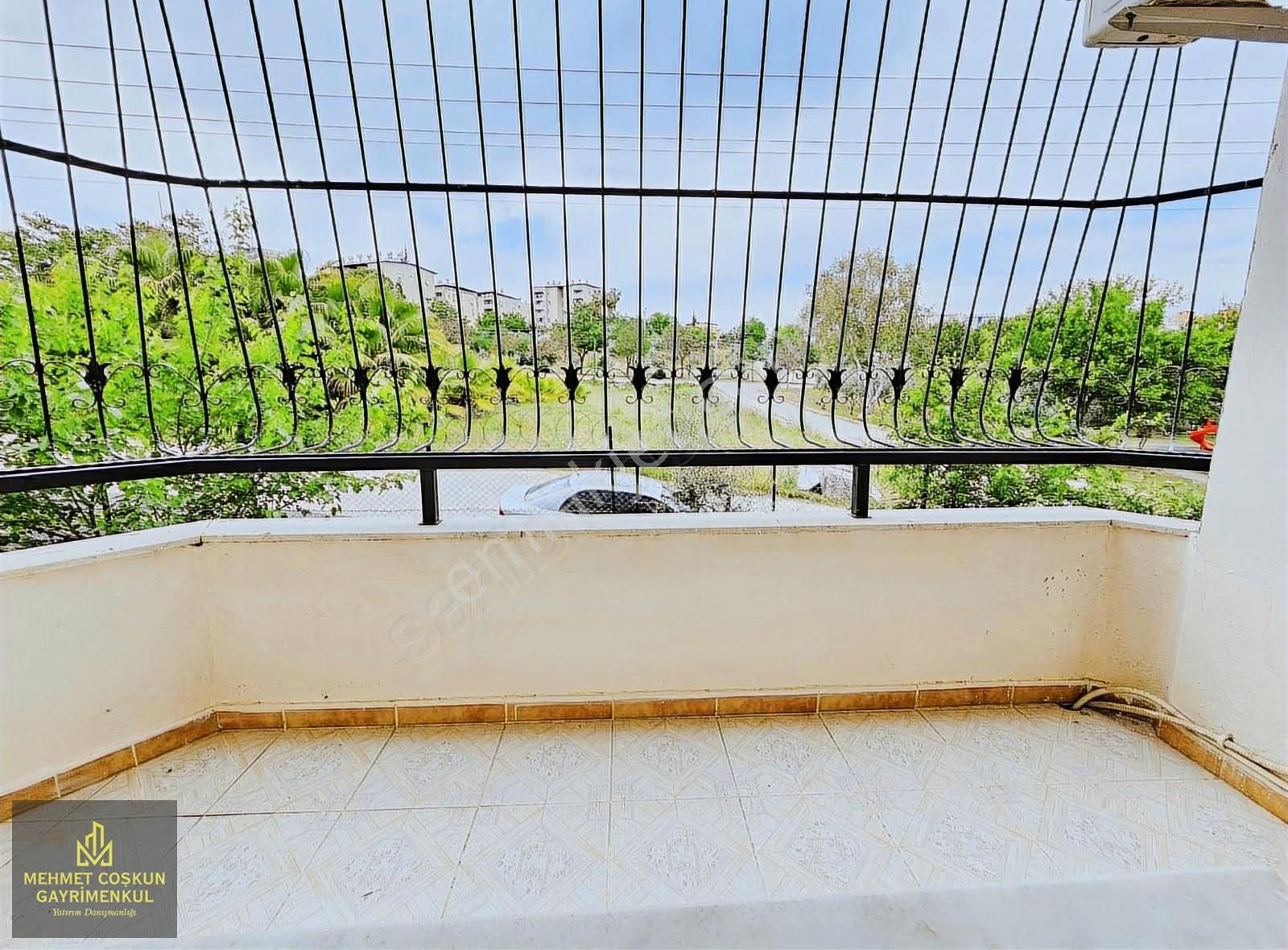 100.yılda Köşe Parsel Tek Tapu Bahçeli Satılık 3 Katlı Ev - Görsel 9