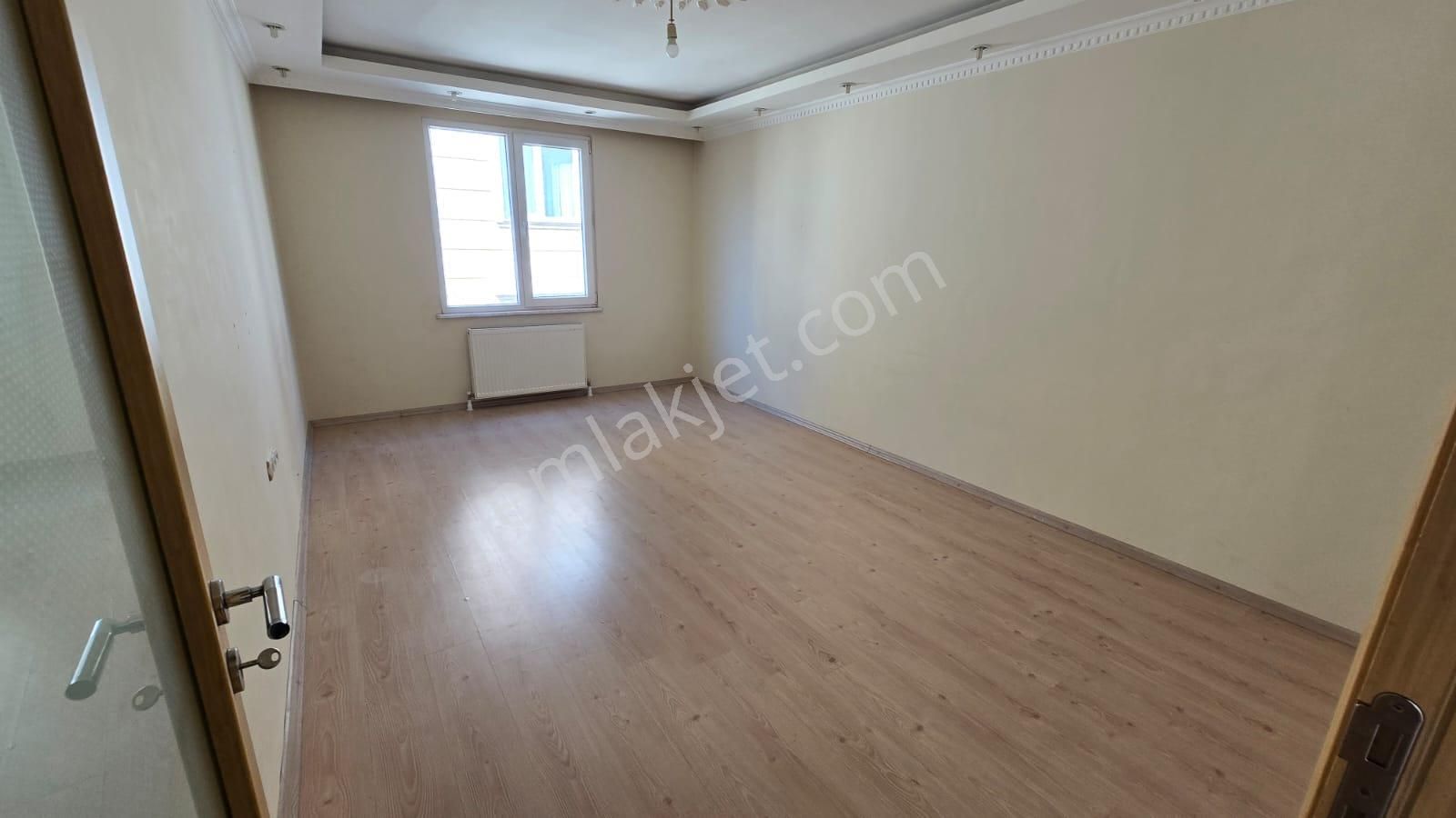 Esenyurt Merkezi Konum Hasbahçe Konakları 2+1 Kiralık 75m²arakat