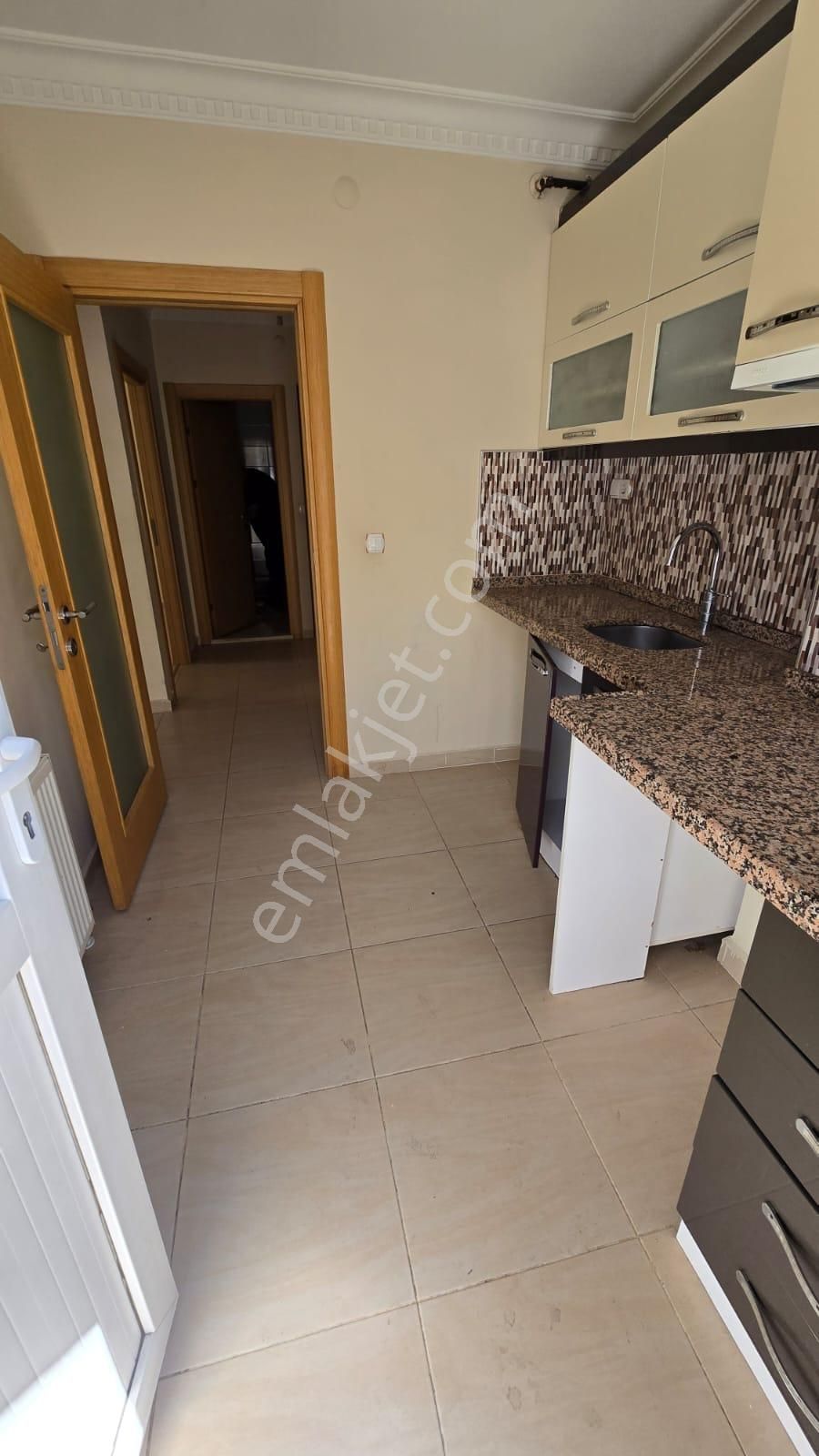 Esenyurt Merkezi Konum Hasbahçe Konakları 2+1 Kiralık 75m²arakat - Görsel 4