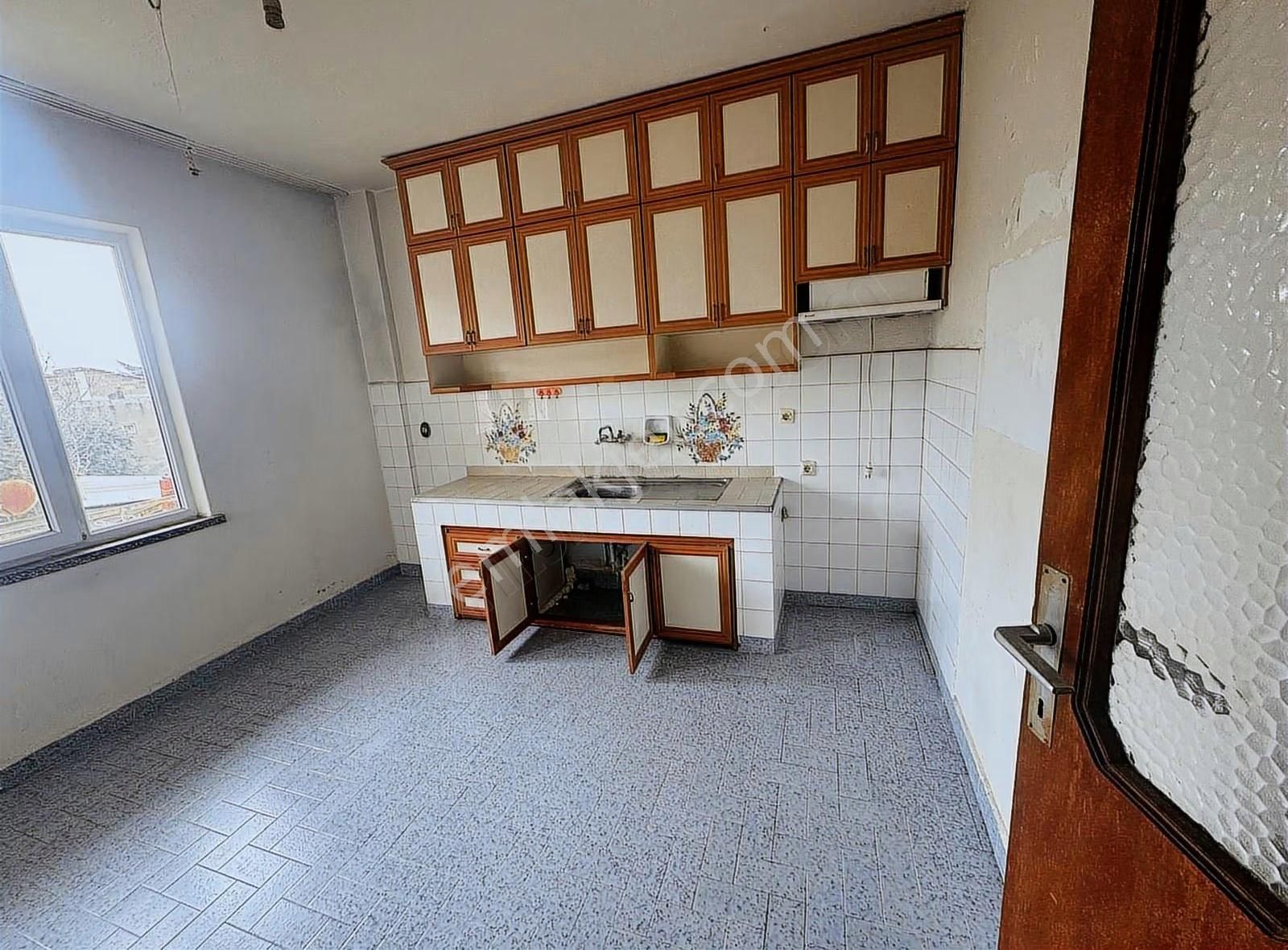 Şirin Evlerde İki Katlı Satılık Ev - Görsel 11