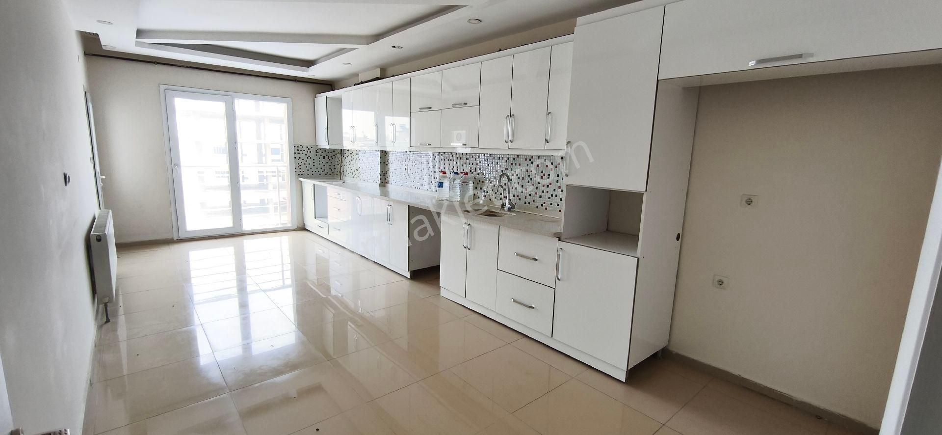 Kılıç Group Tan Satılık Gölcük Mah 4+1 Ara Kat Midyat Ana Yolu Üzerinde