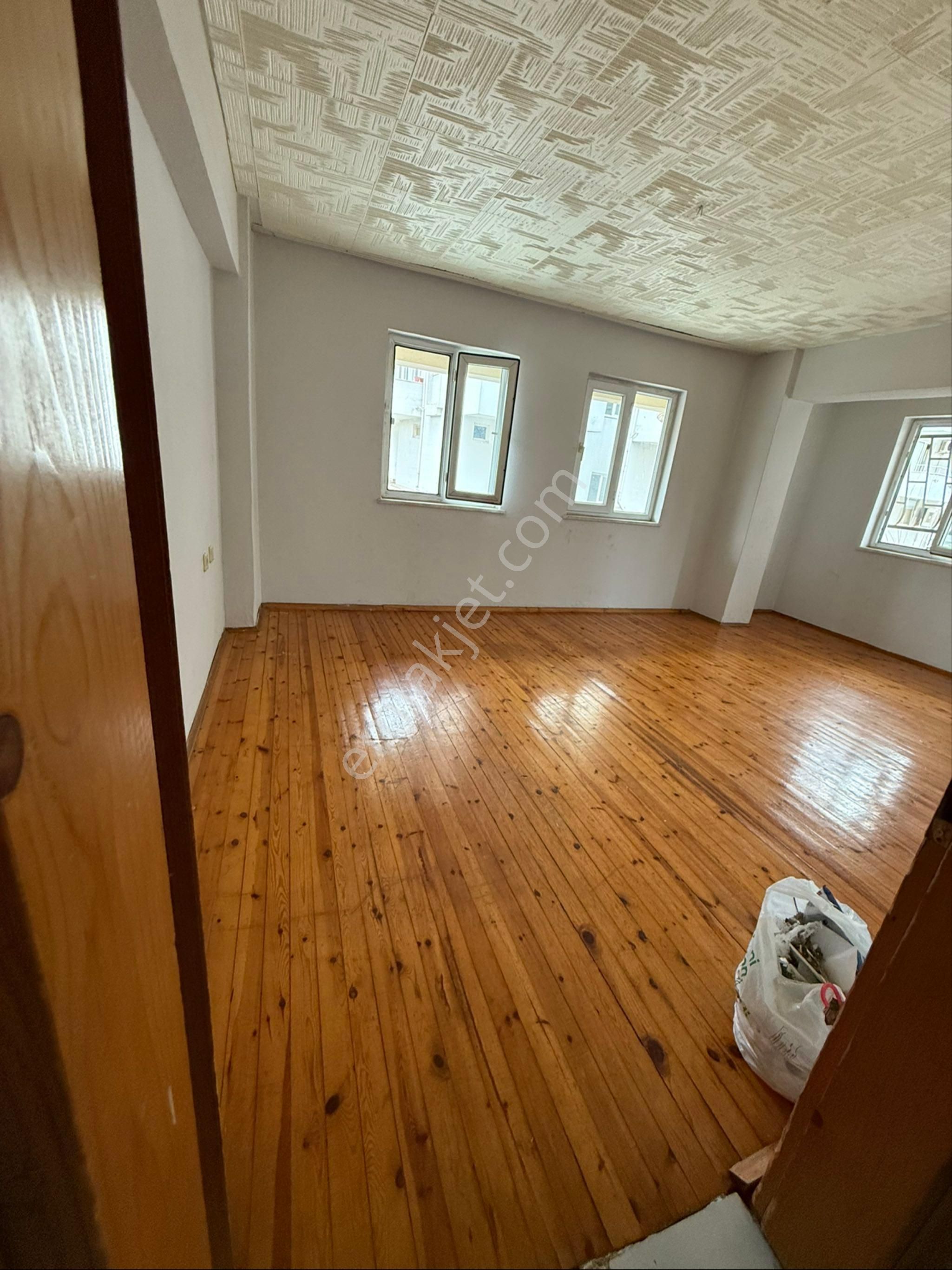 Aşağı Pazarcı Mahallesi 2+1 Geniş Kiralık Daire - Görsel 2