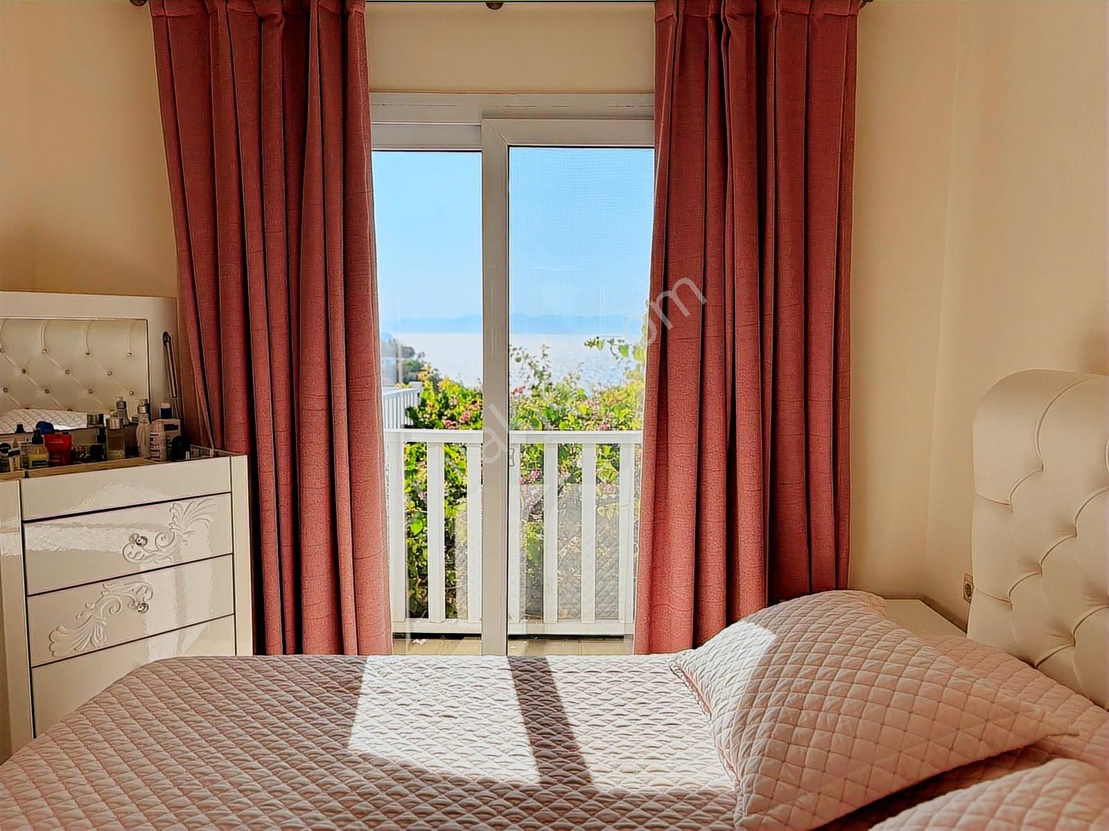 Gümüşlük'te Deniz Manzaralı Ve Bakımlı Villa - Görsel 14