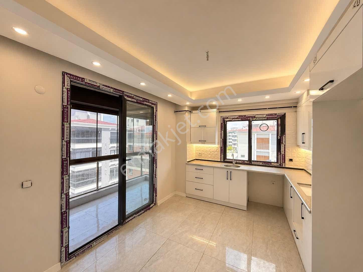 Uygan'dan Cumhuriyet Mah. Nezih Konum Ultra Lüx 2+1 105m²