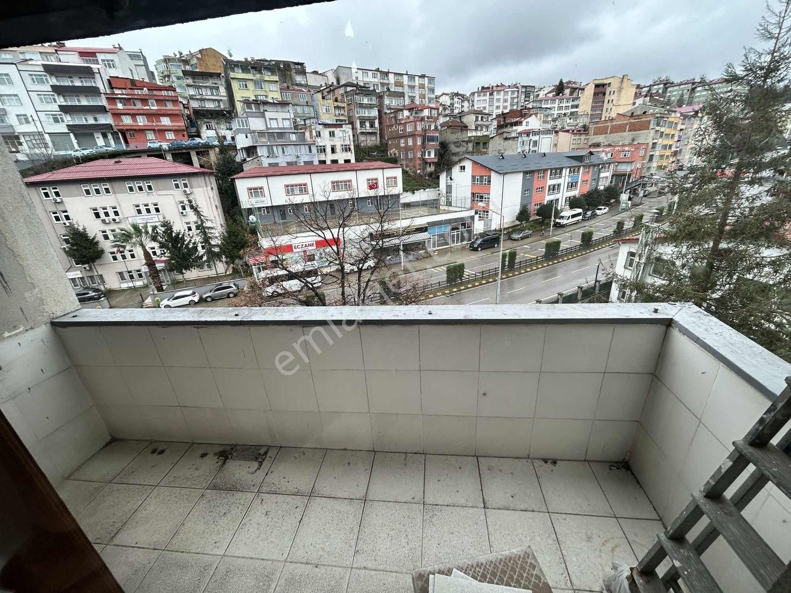 Trabzon Tanjantta Deniz Manzaralı Trıpleks Daire - Görsel 12