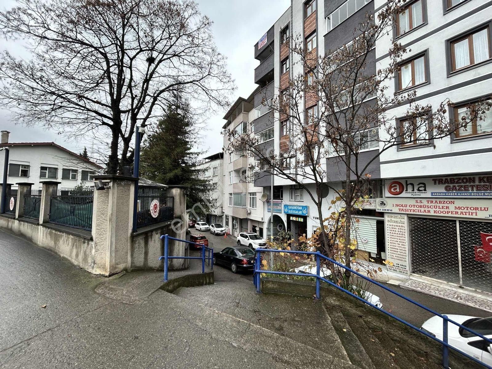 Trabzon Tanjantta Deniz Manzaralı Trıpleks Daire - Görsel 2