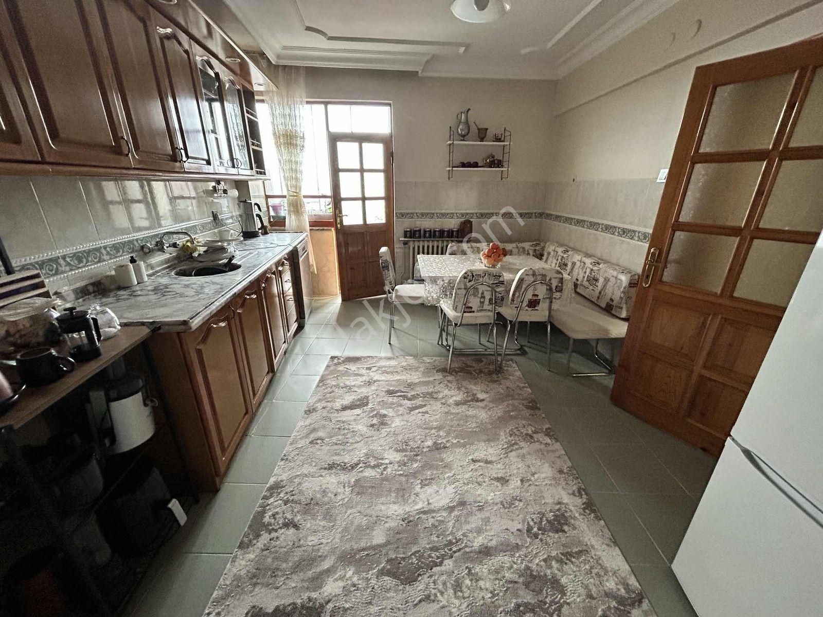 Trabzon Tanjantta Deniz Manzaralı Trıpleks Daire - Görsel 4