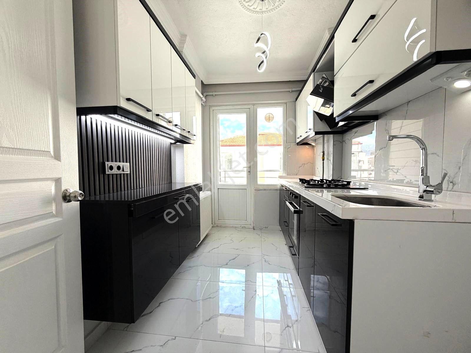 𝄞melodi'den Akçay'da 3+1 İçi Komple Yapılı Ayrı Mutfaklı Ön Cephe Fırsat Fiyatıyla Satılık Daire - Görsel 12