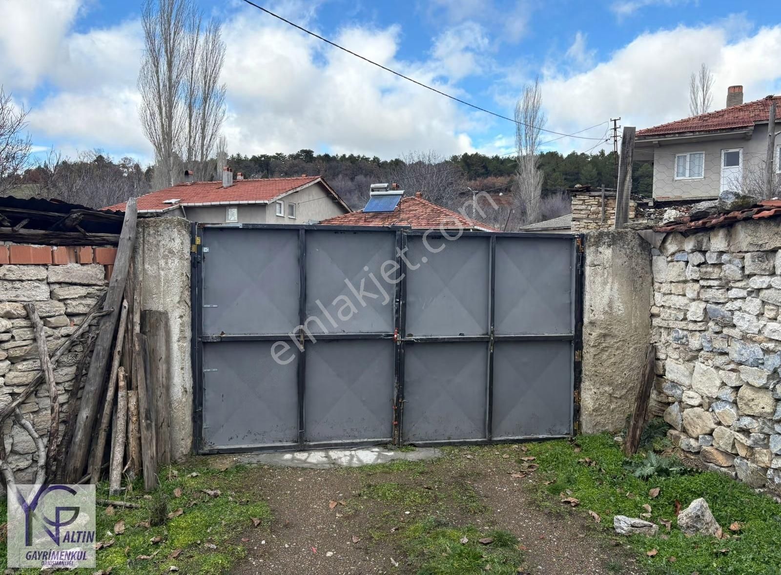 Yng Altın Kütahya Domaniçte Köyiçi İmarlı Satılık Köy Evi - Görsel 3