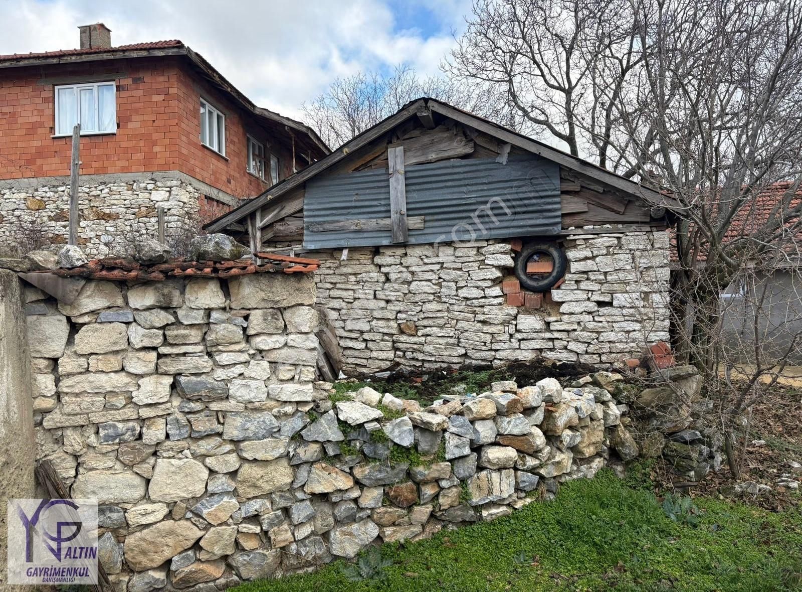 Yng Altın Kütahya Domaniçte Köyiçi İmarlı Satılık Köy Evi - Görsel 13