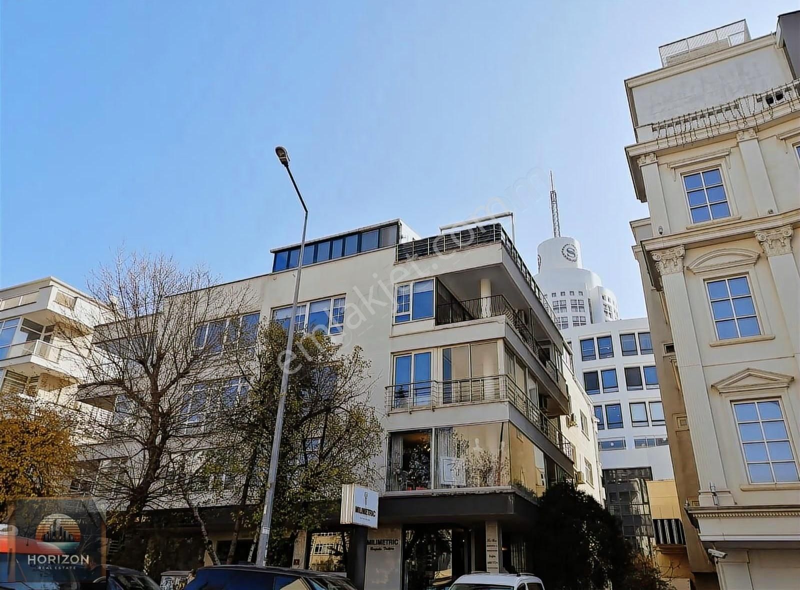 Tahran Caddesi Beymen Yanı Satılık 6+2 Çatı Katı Park Manzaralı