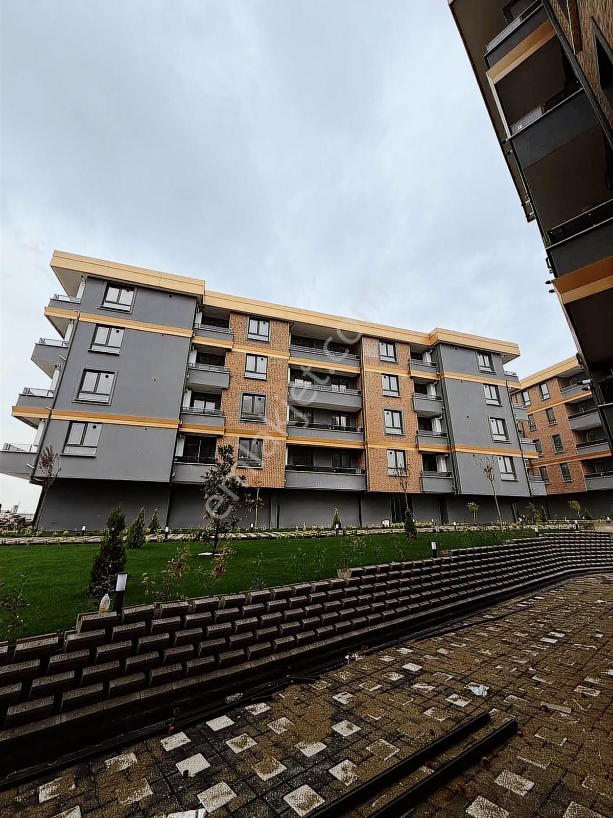 Ulucan'dan İnegöl Mobilyum Avm Civarı Lüks Havuzlu Site İçi 1+1 - Görsel 18