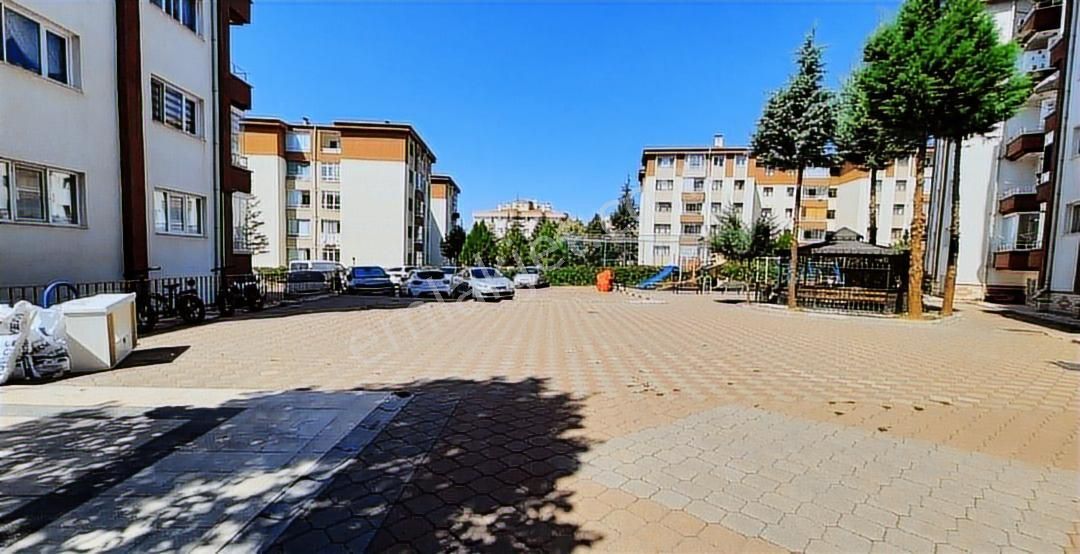 Akıncı Dan Oğuzlar Sitede Asansörlü Arakat İskanlı Okul Yanı 3+1 - Görsel 8