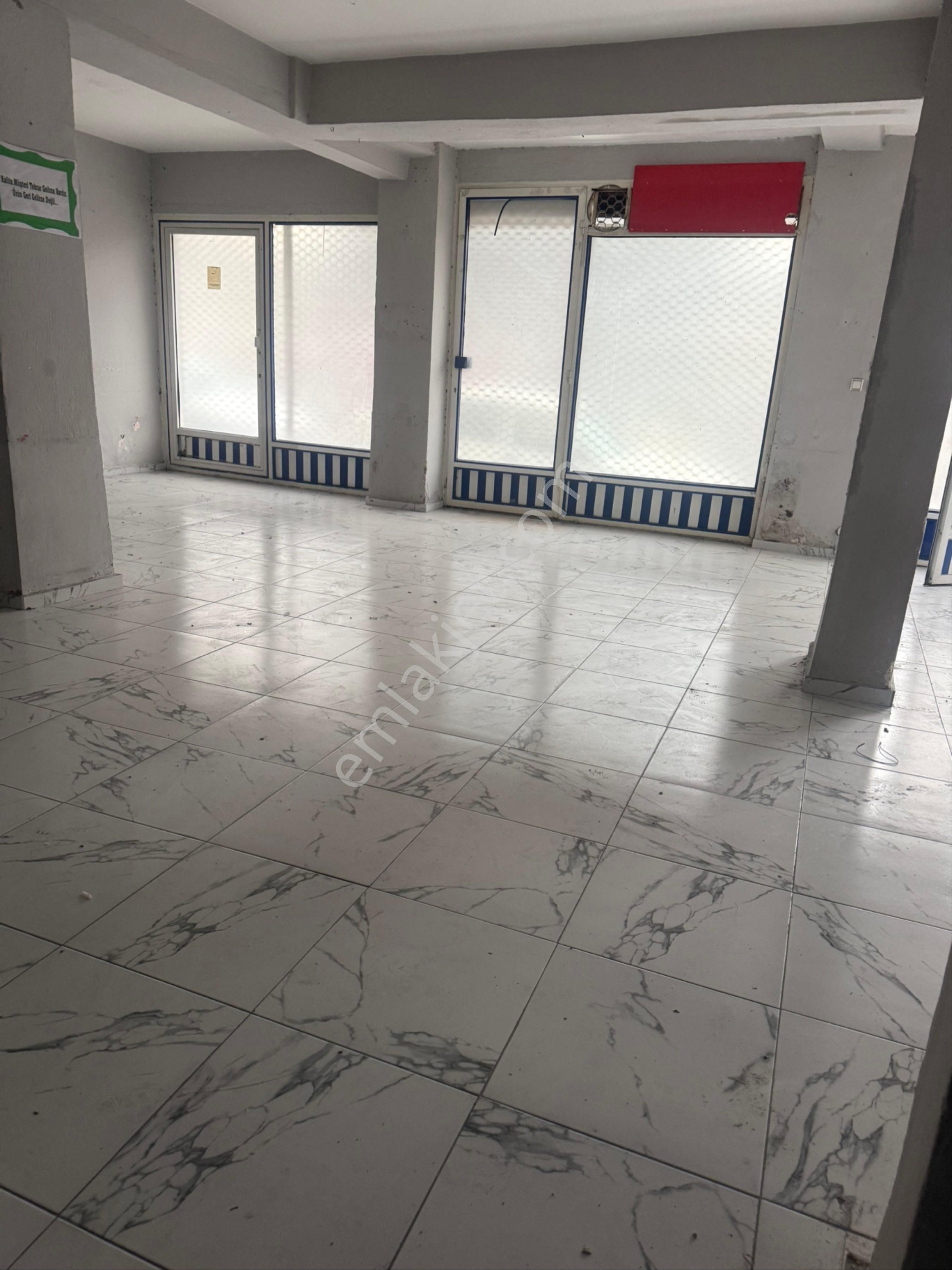 Sahibinden Bayraklı Çaymahallesi Kiralık Dükkan - Görsel 12