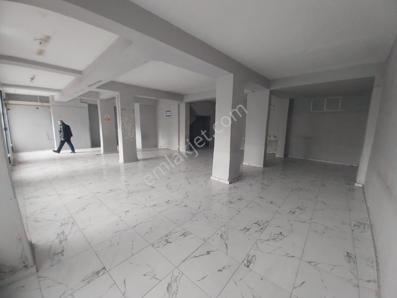 Sahibinden Bayraklı Çaymahallesi Kiralık Dükkan - Görsel 3