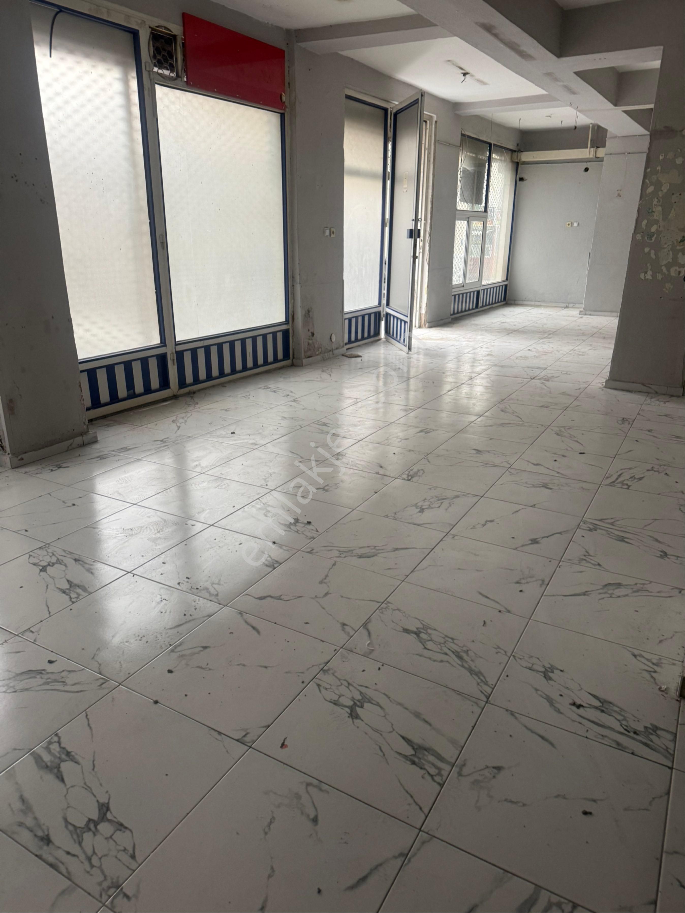 Sahibinden Bayraklı Çaymahallesi Kiralık Dükkan - Görsel 7