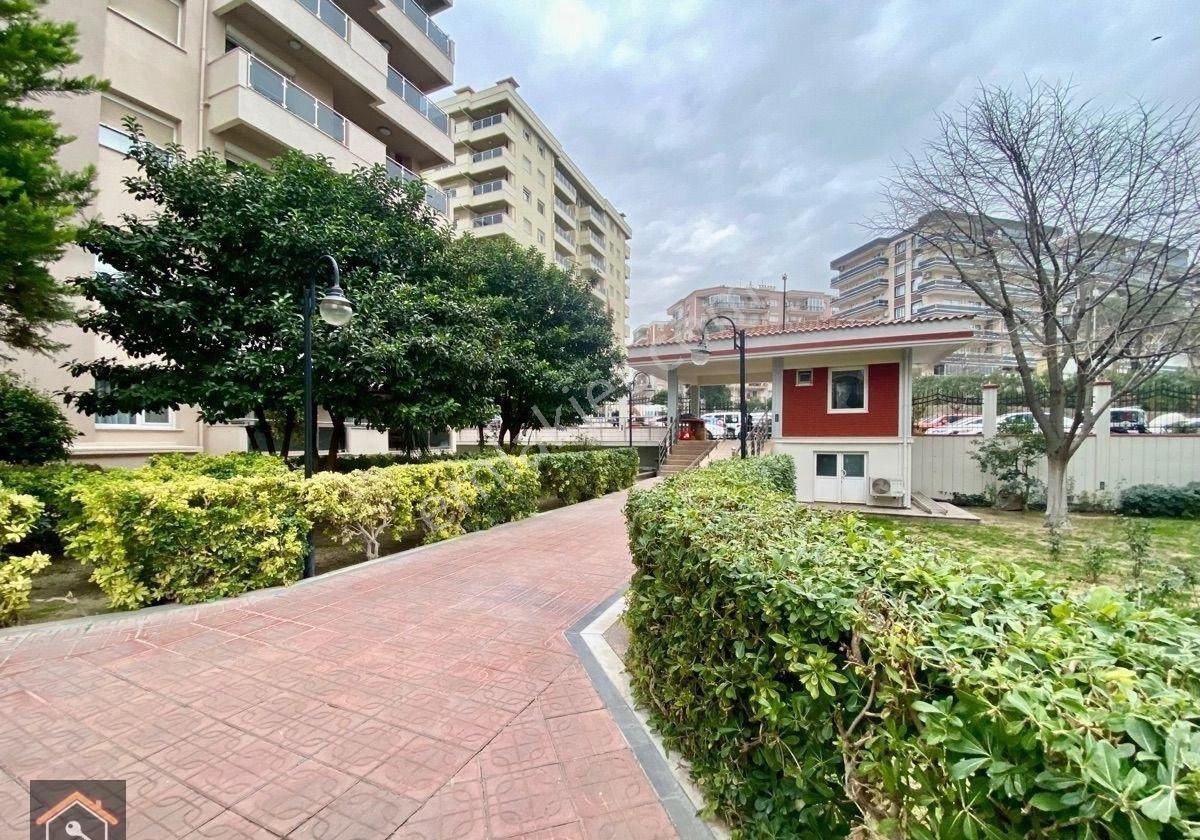 Efeler Mahallesi Nezih Site İçerisinde Satılık Yüksek Giriş Lüks Daire