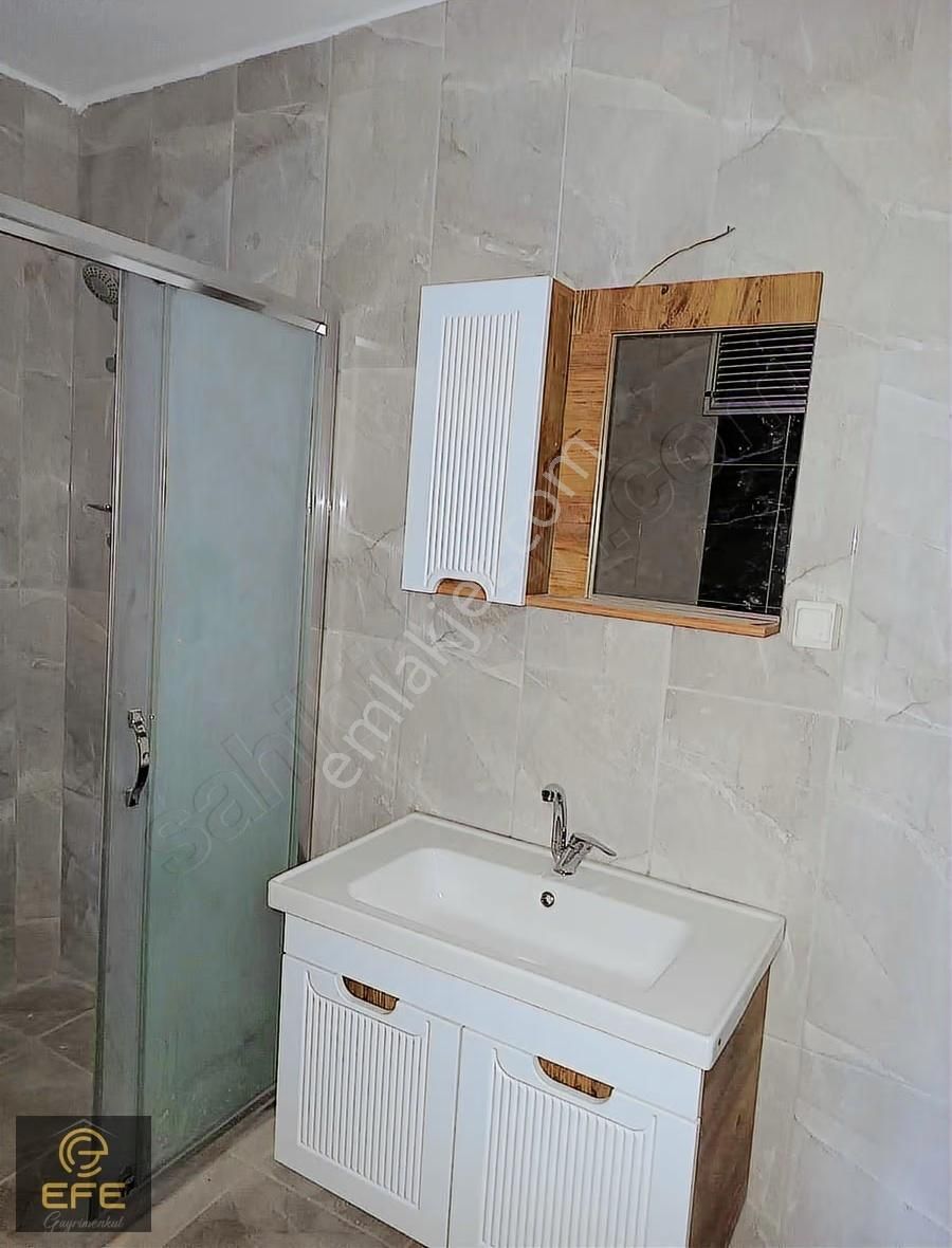 Efe Gayrimenkulden Kiralık 3+1 Merkezi Konumda Daire - Görsel 13