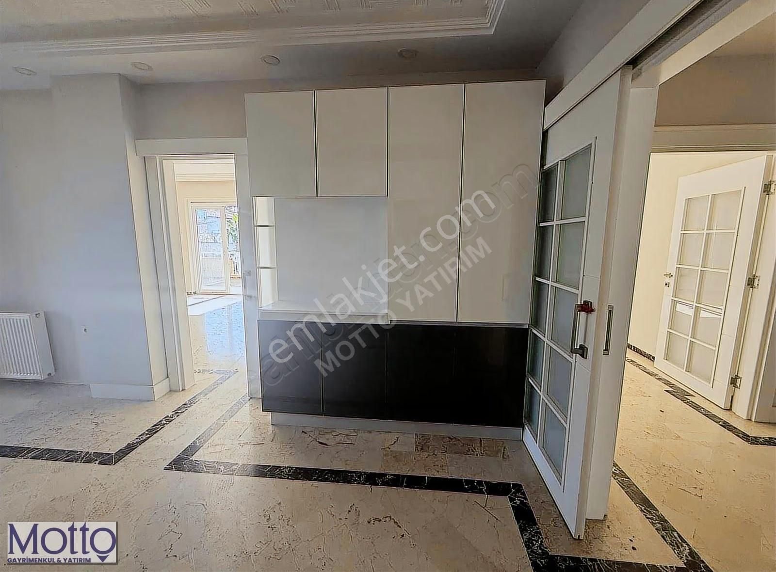 Şirinyalıda Denize 1 Dakika 250 M² 4cepheli 3+1 Kiralık Daire - Görsel 33