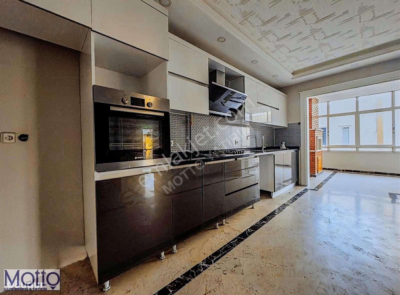 Şirinyalıda Denize 1 Dakika 250 M² 4cepheli 3+1 Kiralık Daire - Görsel 24