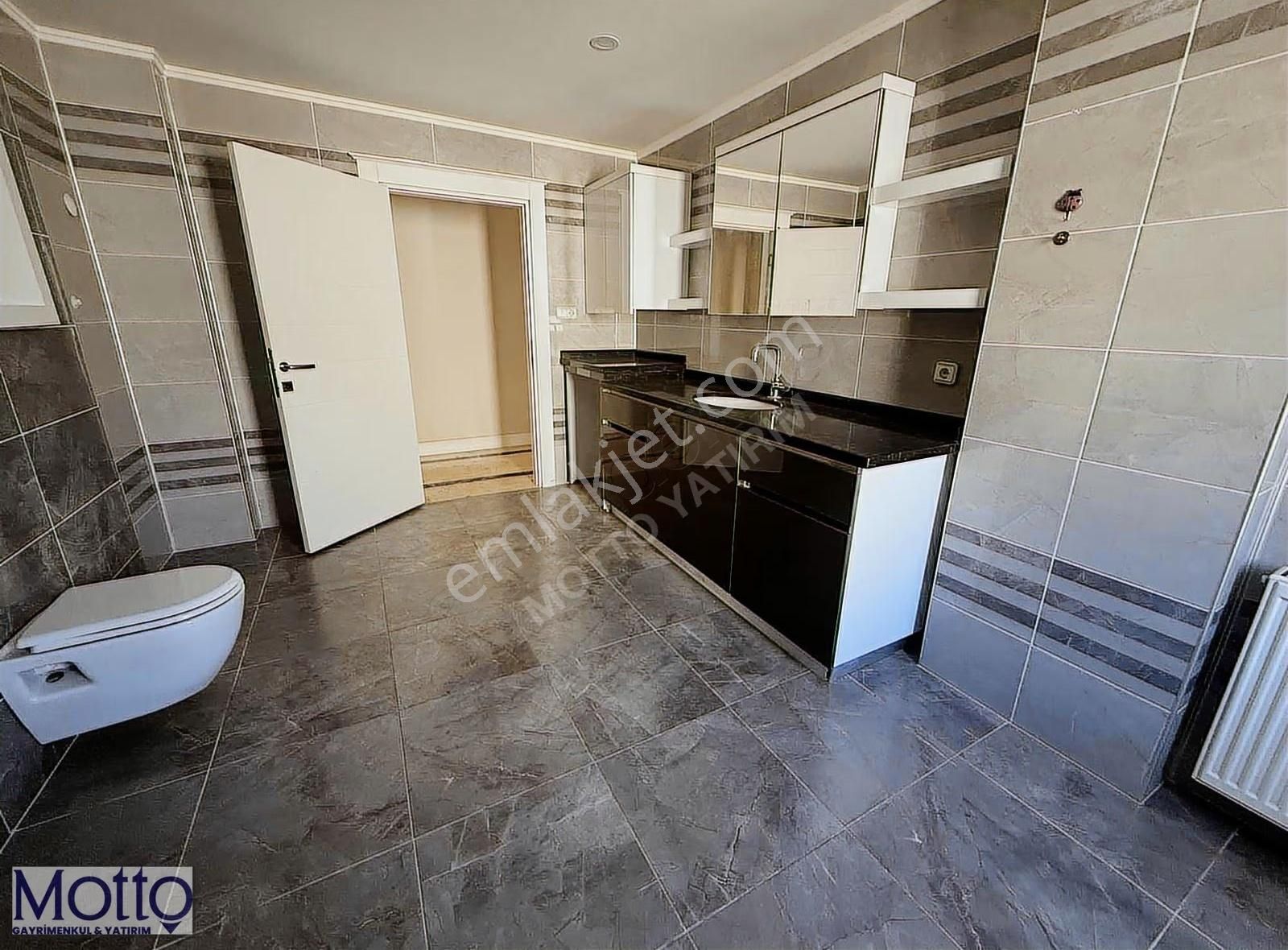 Şirinyalıda Denize 1 Dakika 250 M² 4cepheli 3+1 Kiralık Daire - Görsel 7