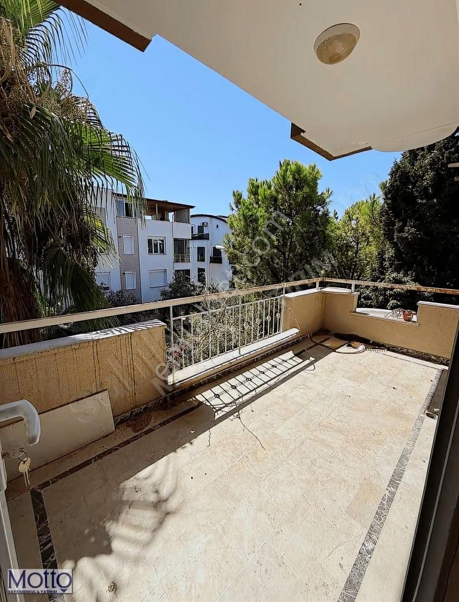 Şirinyalıda Denize 1 Dakika 250 M² 4cepheli 3+1 Kiralık Daire - Görsel 35