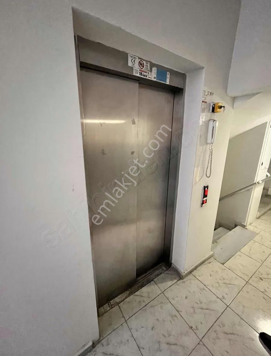 Banaz Merkezde 3 Adet 2+0 Apart Kiracılı Apart - Görsel 2