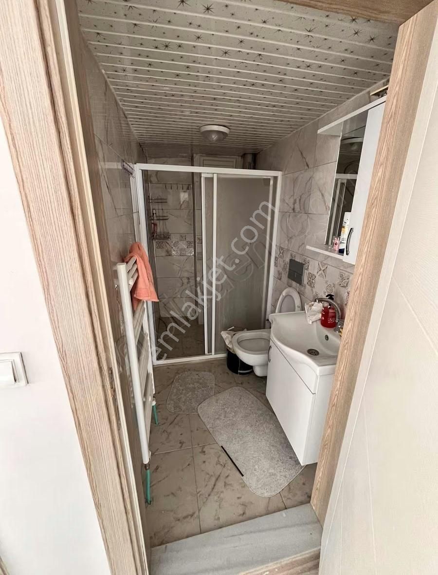 Banaz Merkezde 3 Adet 2+0 Apart Kiracılı Apart - Görsel 9