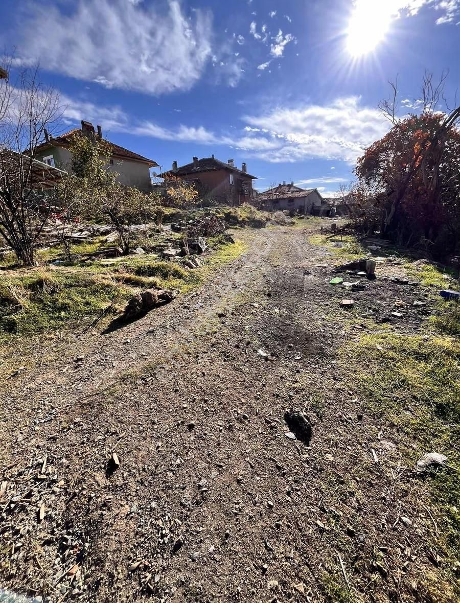 Banaza 3 Km Mesafede Köyiçi 380m2 Tarla - Görsel 6
