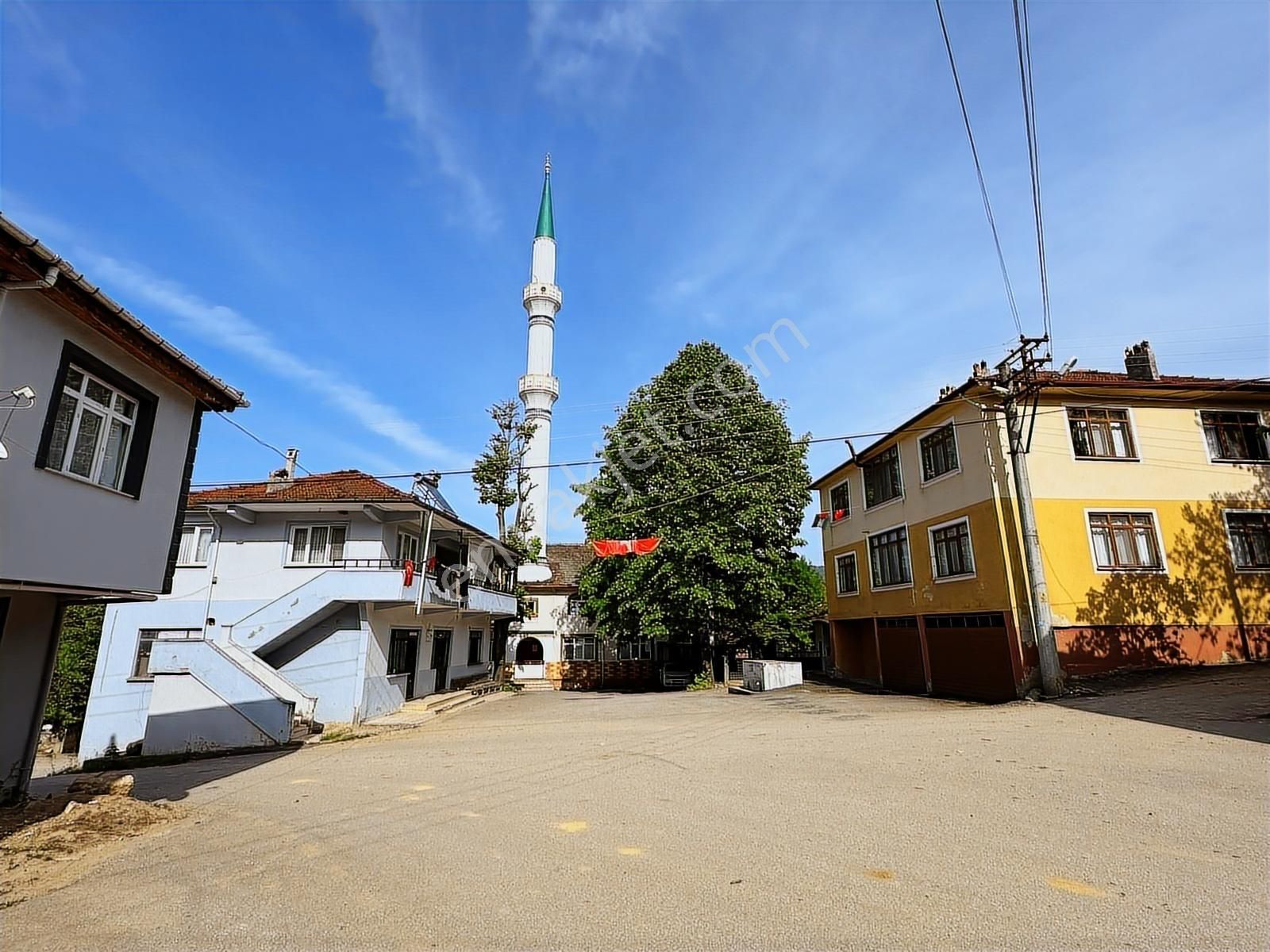 Akçakoca Subaşında İmarlı Satılık 2.824 M2 Arsa