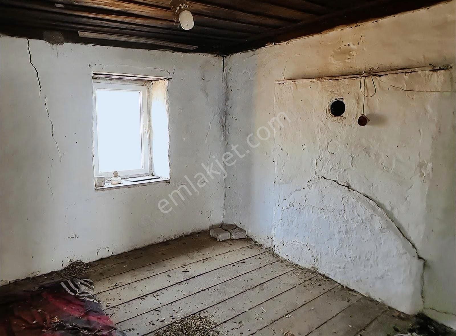 Yakaköyde Satılık Köy Evi - Görsel 18