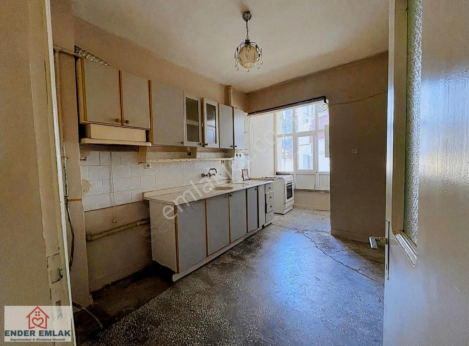 Ahıevran'da Ara Kat Kombili Satılık 2+1 Daire - Görsel 2